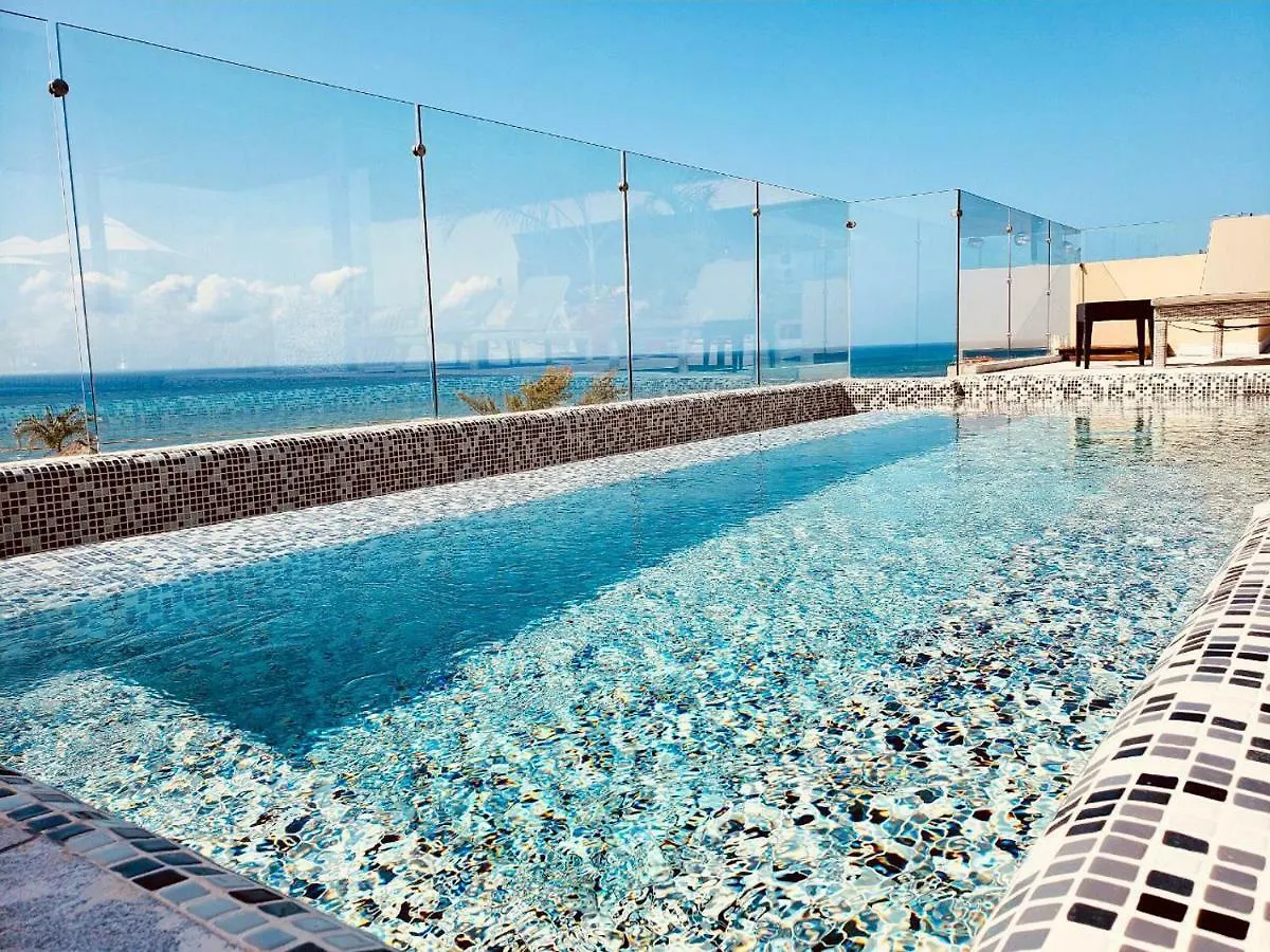 Singular Joy Downtown Residences Playa del Carmen 3*,